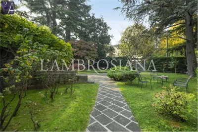 Porzione Villa in vendita a Padova, zona Città Giardino — Padova