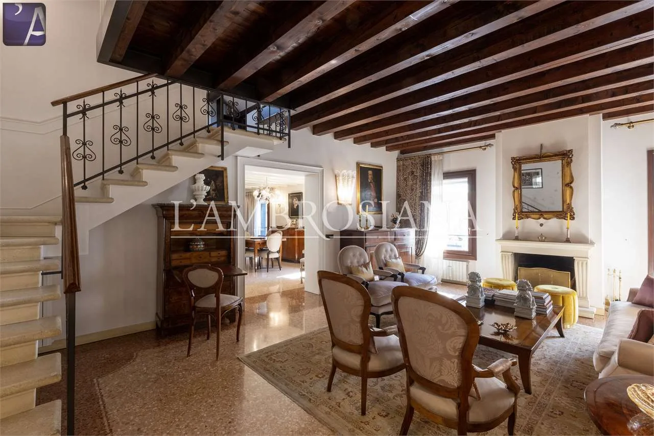 Appartamento in vendita a Padova, zona Via Roma — fotografia 1